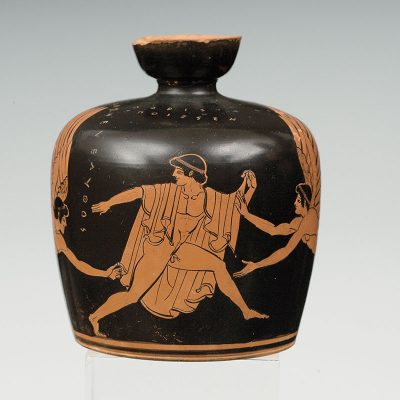 Attic red-figure squat lekythos. From Athens. Painted By Douris. Ca. 480 B.C. (Α 15375).