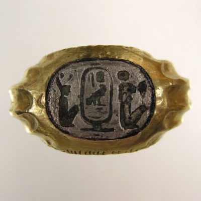 Gold ring with inscribed silver bezel. Late period. Dynasty XXVI (ca. 664-525 BC.). 