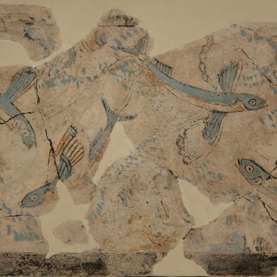Τμήματα τοιχογραφίας από ζωφόρο με παράσταση θαλασσινού τοπίου με χελιδονόψαρα. Φυλακωπή Μήλου, 1600-1500 π.Χ.