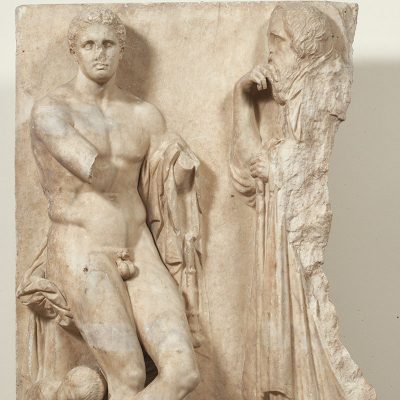 Mαρμάρινη επιτύμβια στήλη νέου, από την κοίτη του Iλισού στην Aθήνα  Γύρω στο 340 π.X.
